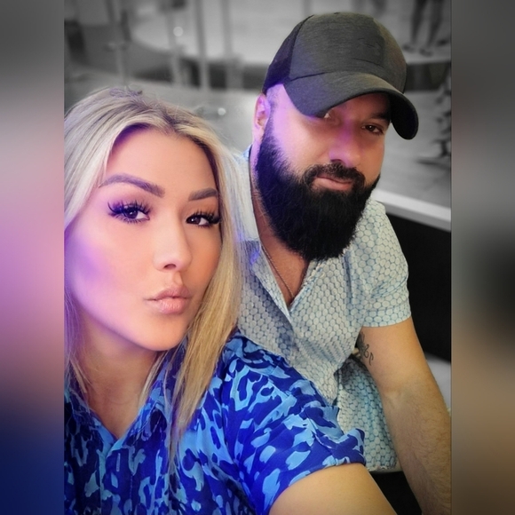 POSHMARK AMBASSADOR II - Picture 4 of 6